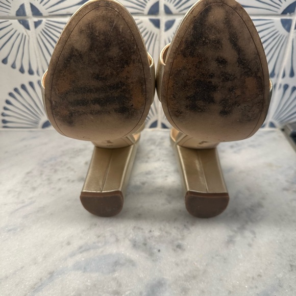 Sam Edelman Yaro Gold Sandal - Picture 4 of 4